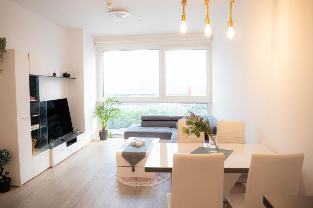 Restify10 - Skyline View - Fitness - Garge - Modern Appartement Wenen